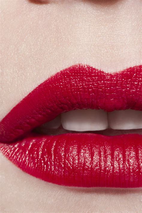 Chanel Rouge Allure Luminous Intense Lip Colour 